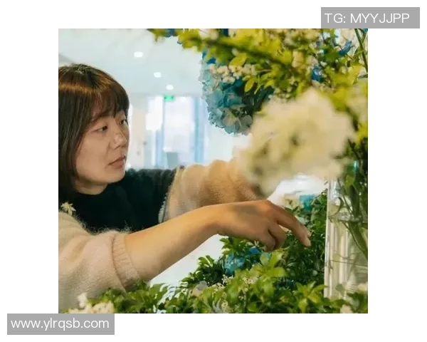 荷兰阿姆斯特丹盛大举办世界花卉大赛各国花艺师齐聚展现创意与技艺